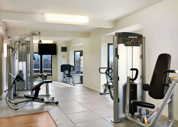 Hotel Hilton Chicago O'hare 4*