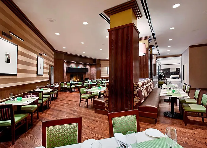 Hilton Chicago O'hare 4*