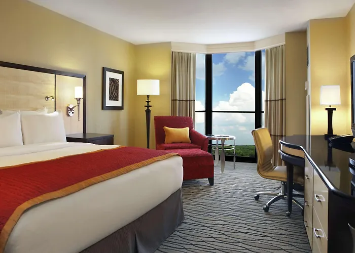Hilton Chicago O'hare Hotel 4*