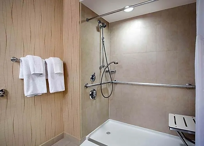 Hotel Hilton Chicago O'hare 4*