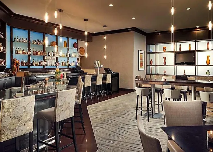 Hotel Hilton Chicago O'hare 4*